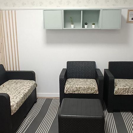 לוגו Hostel Bretema מראה חיצוני תמונה