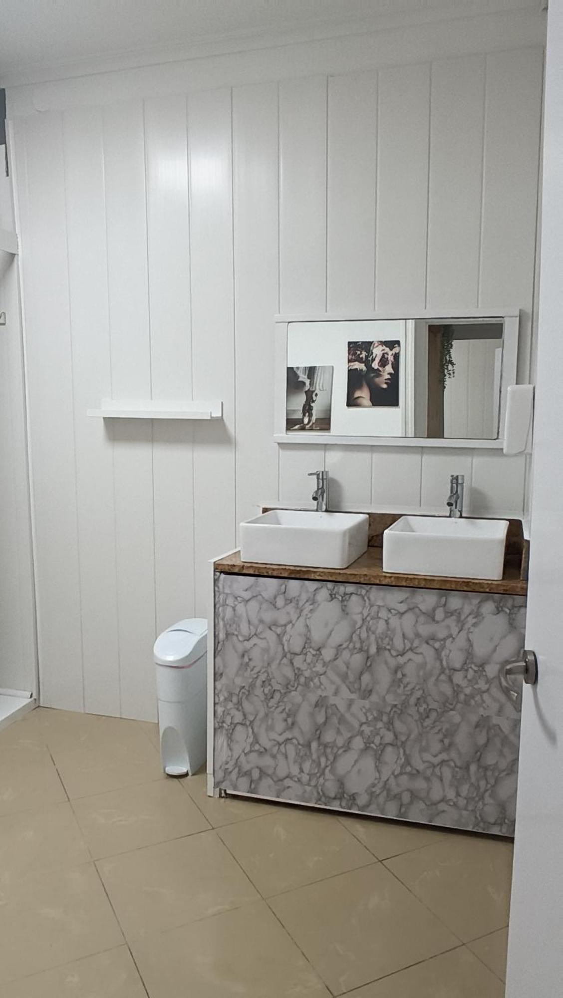 לוגו Hostel Bretema מראה חיצוני תמונה
