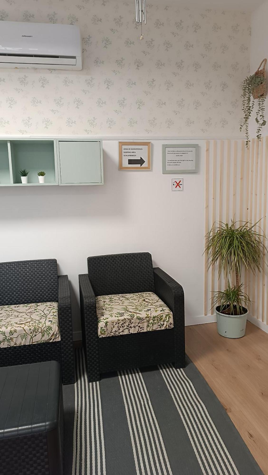 לוגו Hostel Bretema מראה חיצוני תמונה